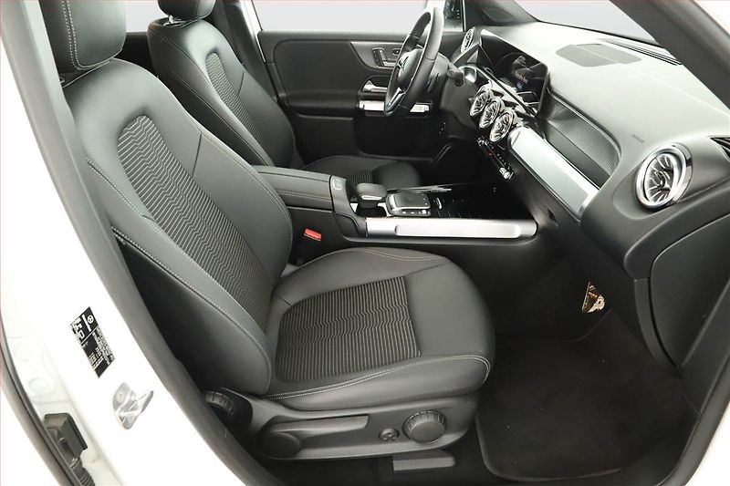 Mercedes-Benz EQB (2022) 250, SoH 94% - fotka 7 z 21