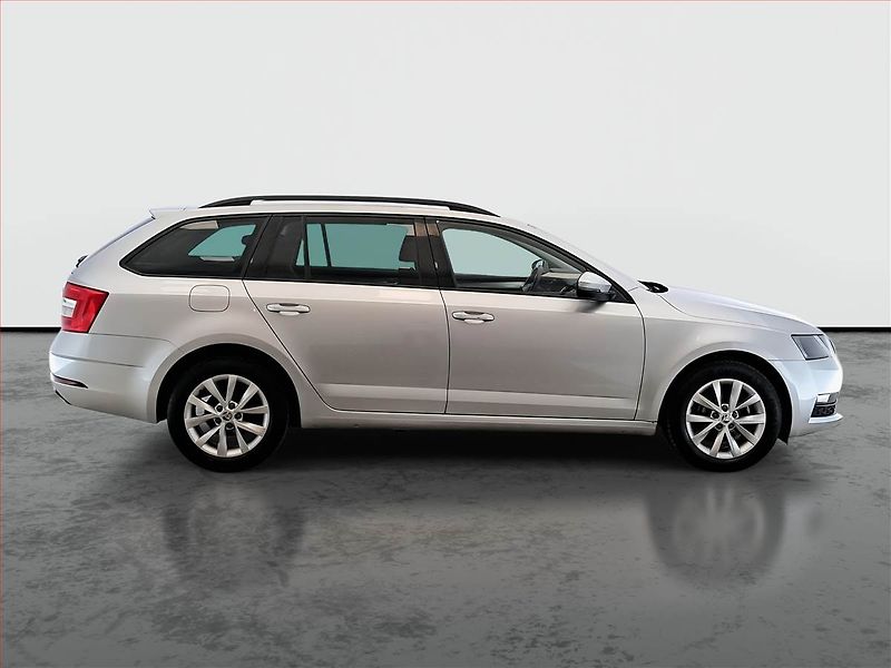 Škoda Octavia (2019) Ambition 1.5 TSI, Serv.kniha - fotka 6 z 21