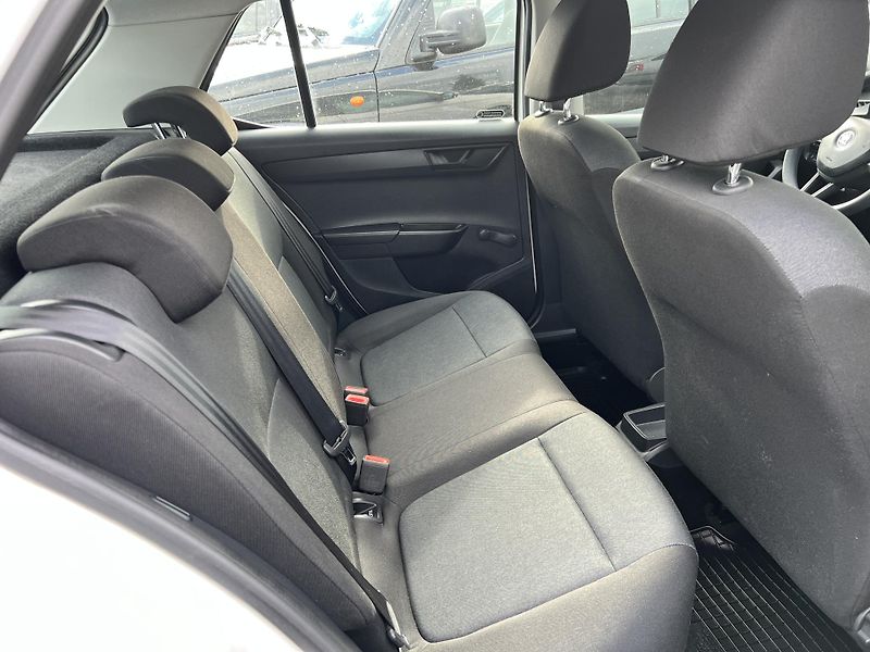 Škoda Fabia 1.0MPi 44kw PŮVOD ČR odp.DPH - fotka 24 z 36