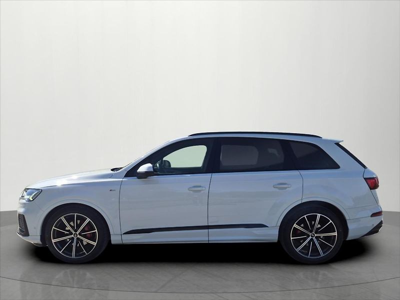 Audi Q7 3,0 50 TDI S-LINE ČR - fotka 4 z 33