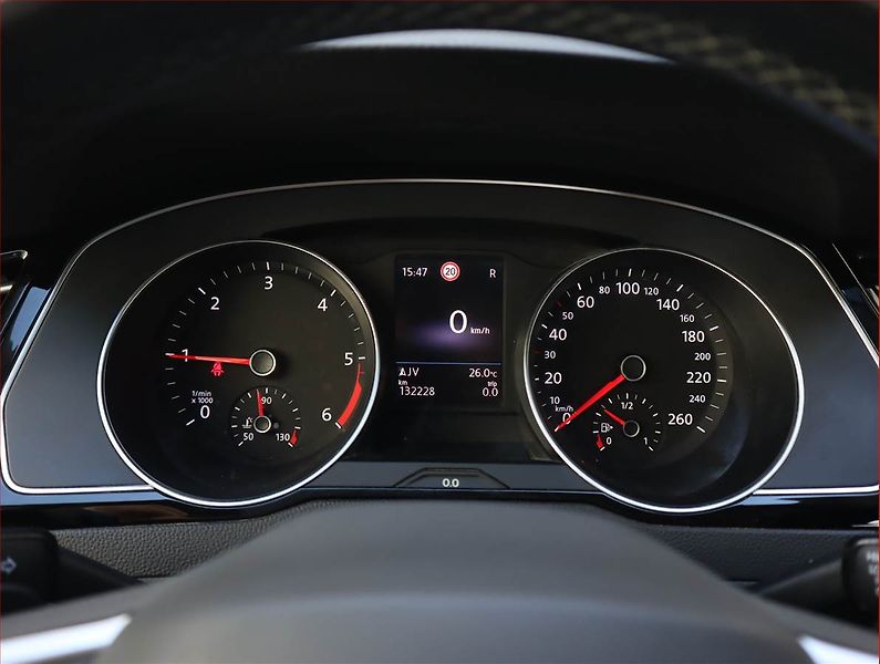 Volkswagen Passat (2021) Business 2.0 TDI, Automat - fotka 11 z 27