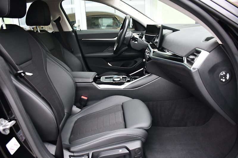 BMW i4 eDrive40 97%SoH - fotka 18 z 38
