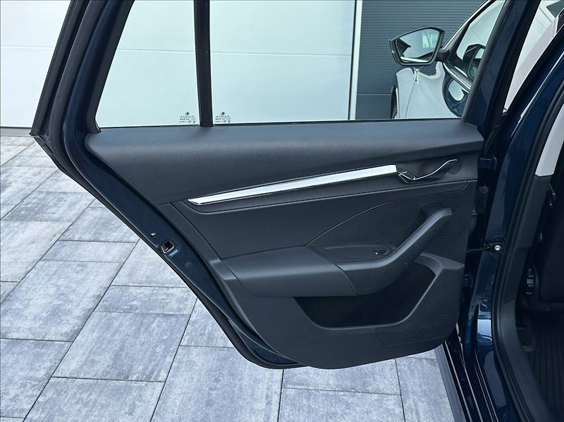 Škoda Octavia 1,5 TSI 150PS  Style M/T - fotka 15 z 60