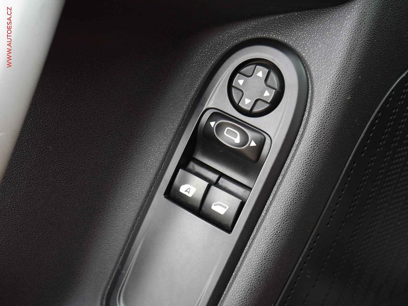 Citroën C3 (2010) 1.4i, ČR, AC, el. výbava - fotka 11 z 14