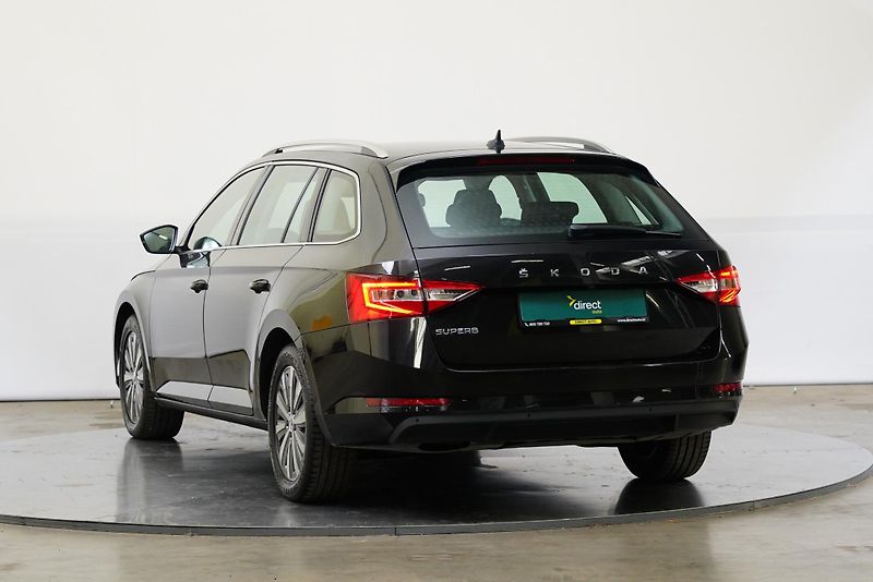 Škoda Superb - fotka 7 z 26