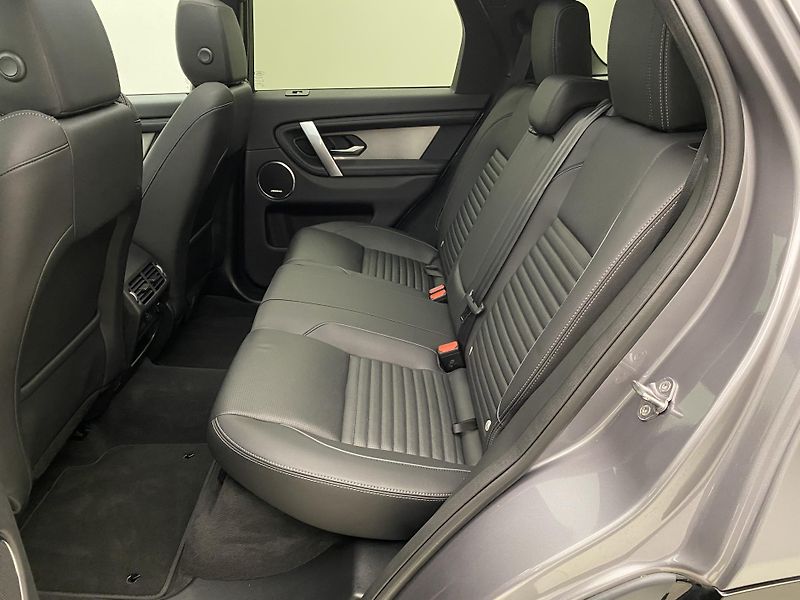 Land Rover Discovery Sport P250 DYNAMIC SE AWD AUT - fotka 5 z 46