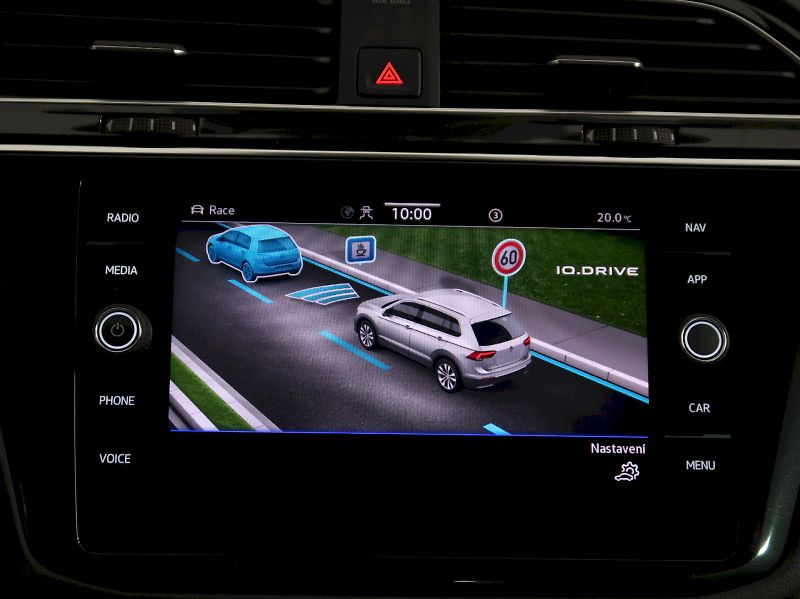 Volkswagen Tiguan (2023) R 2.0TSI 235kW DSG 4x4 - fotka 23 z 38