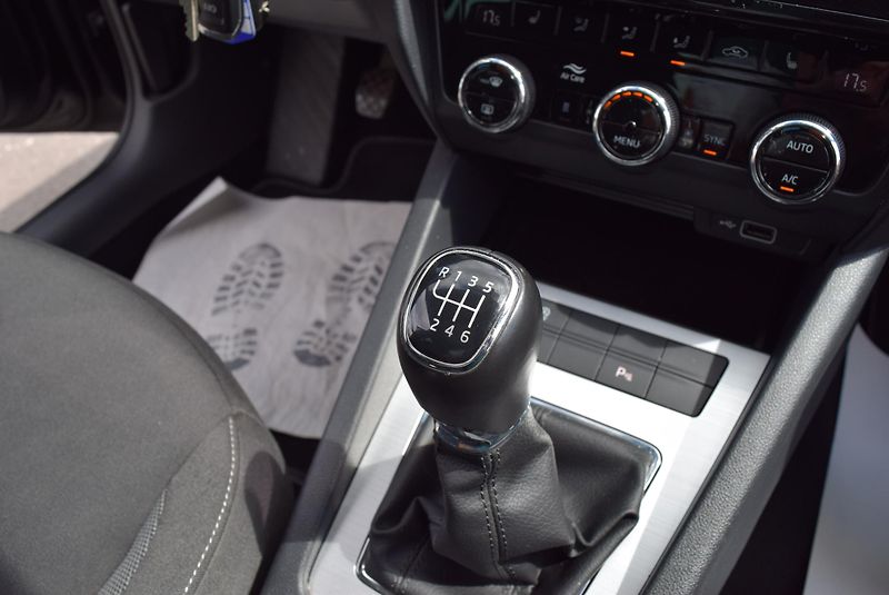Škoda Octavia (2019) 1.5TSI 110kw AMBITION TAŽ WEB - fotka 37 z 50