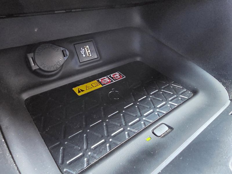Toyota RAV4 2.0-4x4-AUT-1.MAJITEL-ZÁRUKA - fotka 28 z 40