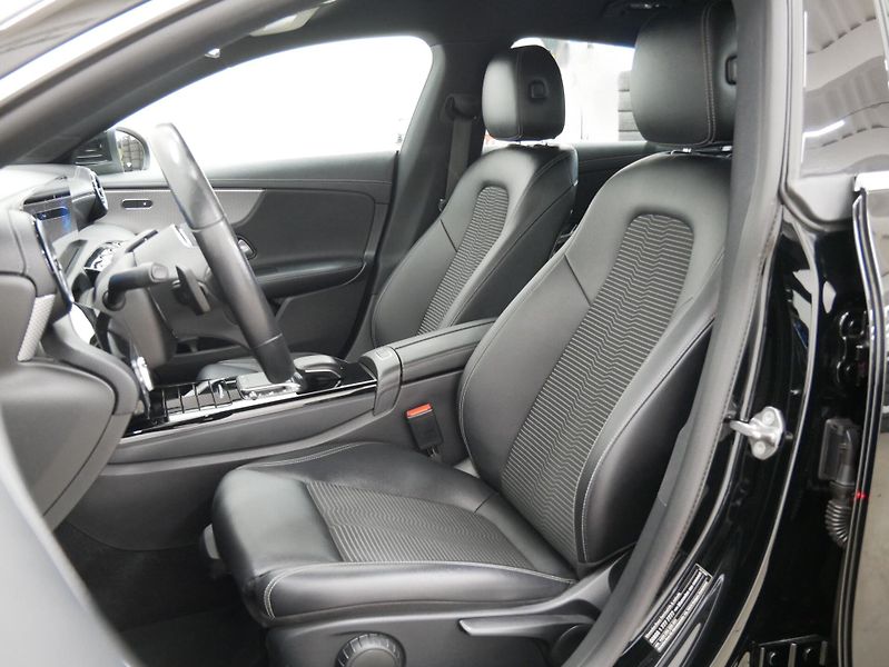 Mercedes-Benz CLA - fotka 11 z 27