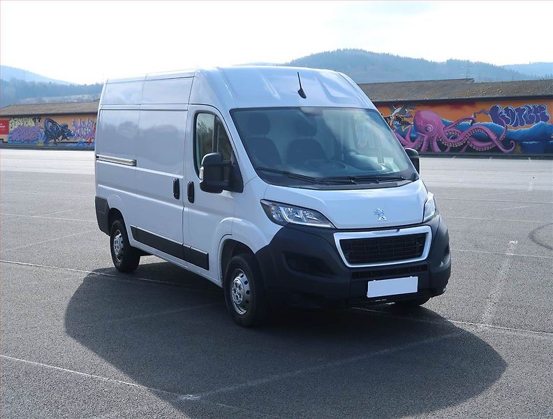 Peugeot Boxer (2024) 2.2 BlueHDi, L2H2, 1.0t, ČR - fotografie inzerátu