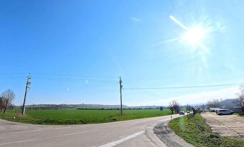 1. místo - průsečná křižovatka silnic II/418 a III/4176 u města Újezd u Brna.