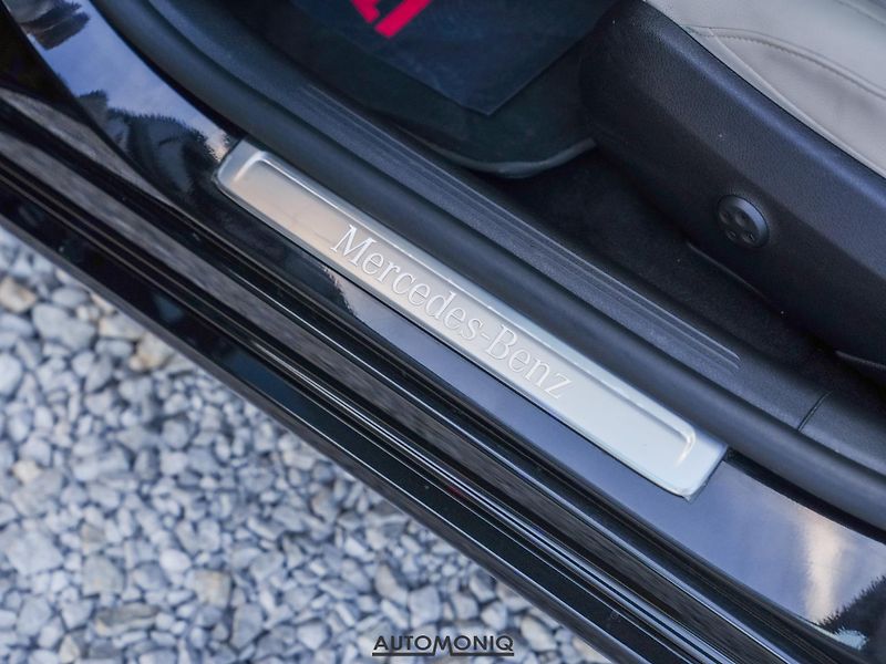 Mercedes-Benz Třídy C (2023) C 300 E Digital Light, Keyless - fotka 13 z 22