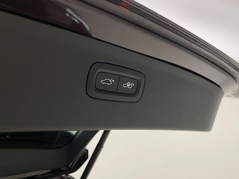Volvo XC90 (2026) T8 AWD Plug-in BRIGHT PLUS 7m - fotka 22 z 67