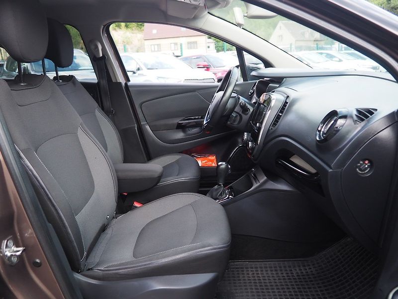 Renault Captur (2014) 1.2 TCe 88kW, Dynamique, AT - fotka 18 z 36