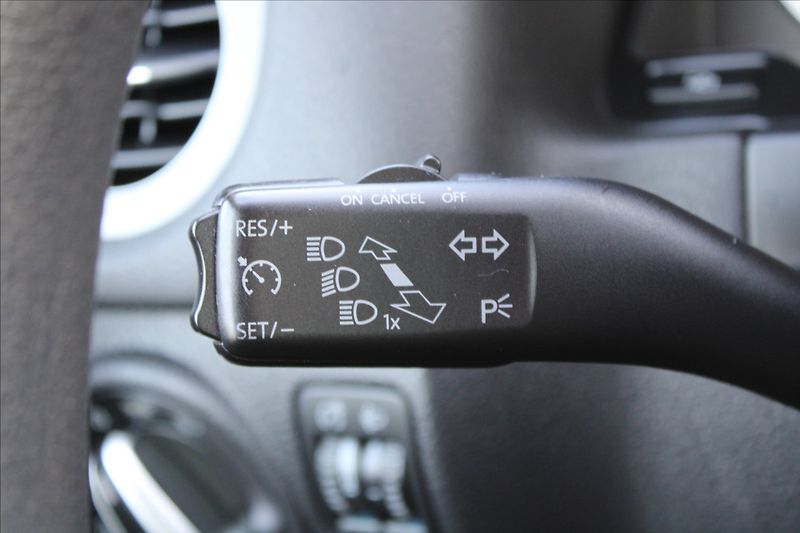Volkswagen Tiguan 2,0 TDI  VÝHŘEVY,TAŽNÉ - fotka 18 z 26