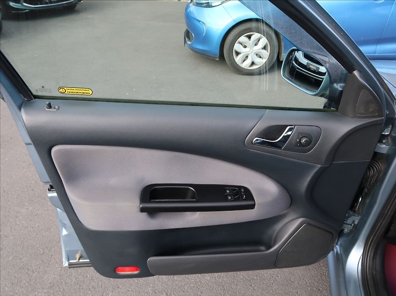 Škoda Octavia 1,6 MPi,75kW,NovéČR,tažné - fotka 18 z 22