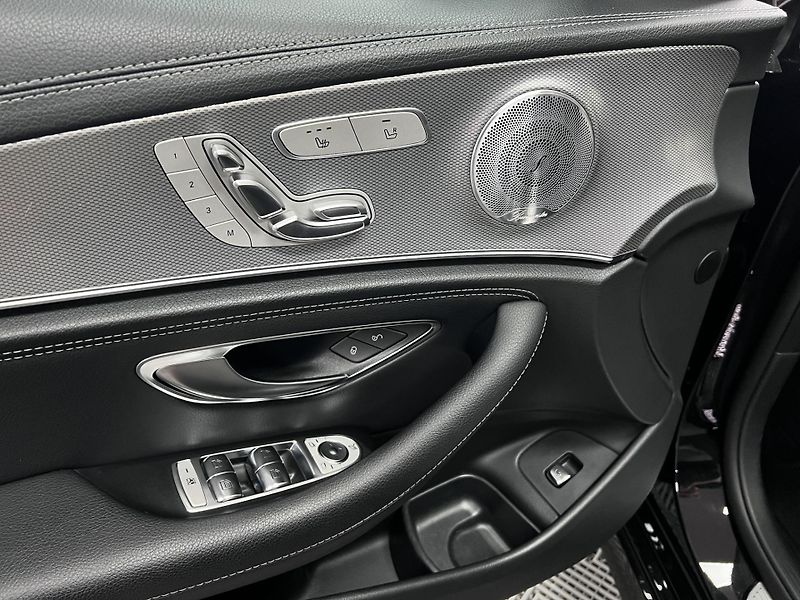 Mercedes-Benz Třídy E E 450, 270 kW, 4Matic, AMG - fotka 13 z 50