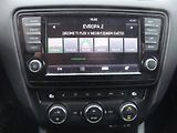 Škoda Octavia 2.0 TDi, 135 kW, RS, klima - náhled 17