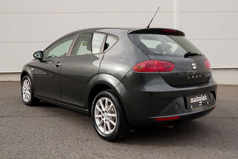 Seat Leon (2011) 1.2 TSi 77kW STYLE - fotka 11 z 28
