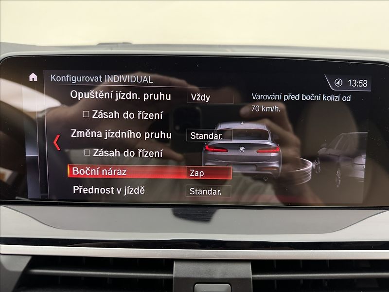 BMW X4 3,0 M40d DPH HUD 360° H/K CZ - fotka 24 z 49