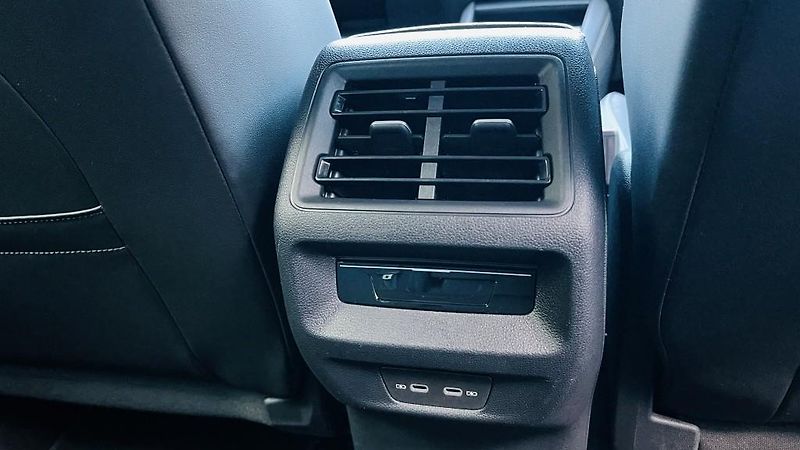 Volkswagen Tayron (2026) 1.5 eTSI 110 kW DSG7 7míst  - fotka 15 z 53