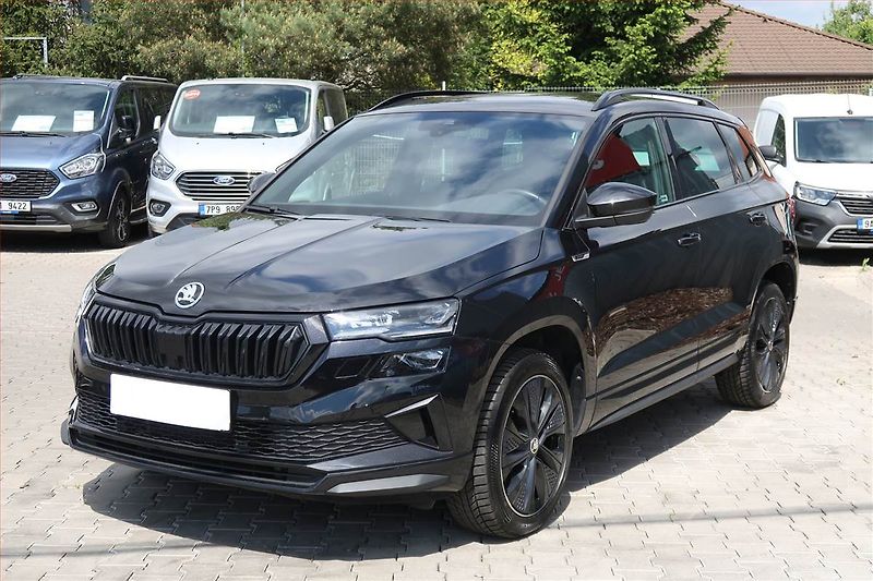 Škoda Karoq (2023) Sportline 1.5 TSI - fotka 2 z 20