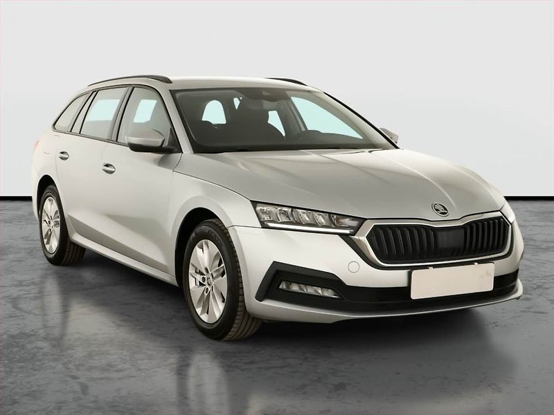 Škoda Octavia (2022) Ambition 2.0 TDI, ČR,1.maj - fotografie inzerátu