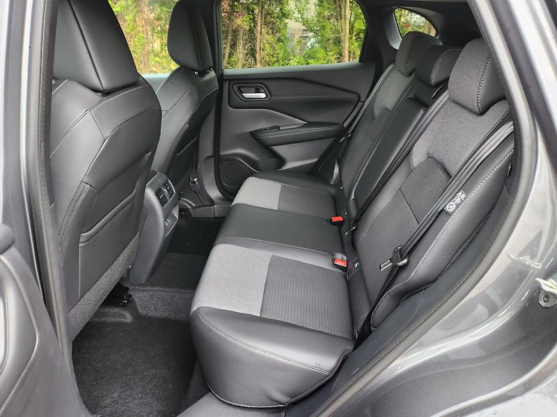 Nissan Qashqai (2025) 1,3 DIG-T 103kW N-CONNECTA - fotka 3 z 6