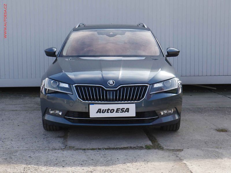 Škoda Superb (2015) 2.0 TDi, 1.maj, DSG, navi - fotka 2 z 20