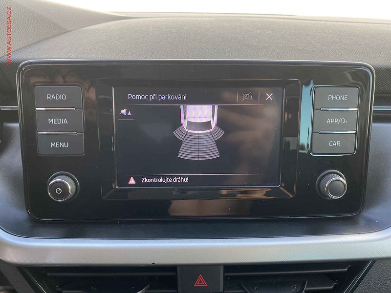 Škoda Scala (2019) 1.0 TSi, 1.maj,ČR, Ambition - fotka 17 z 19