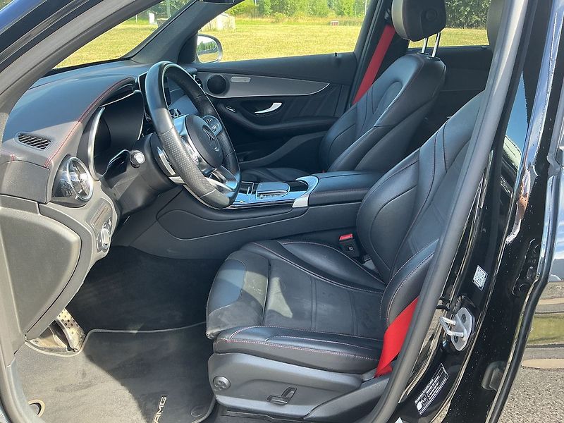 Mercedes-Benz GLC 220 d AMG 4MATIC kupé - fotka 9 z 28