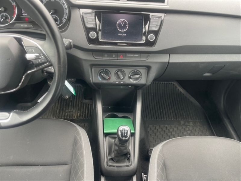 Škoda Fabia 1,0 TSI Ambition - fotka 10 z 11