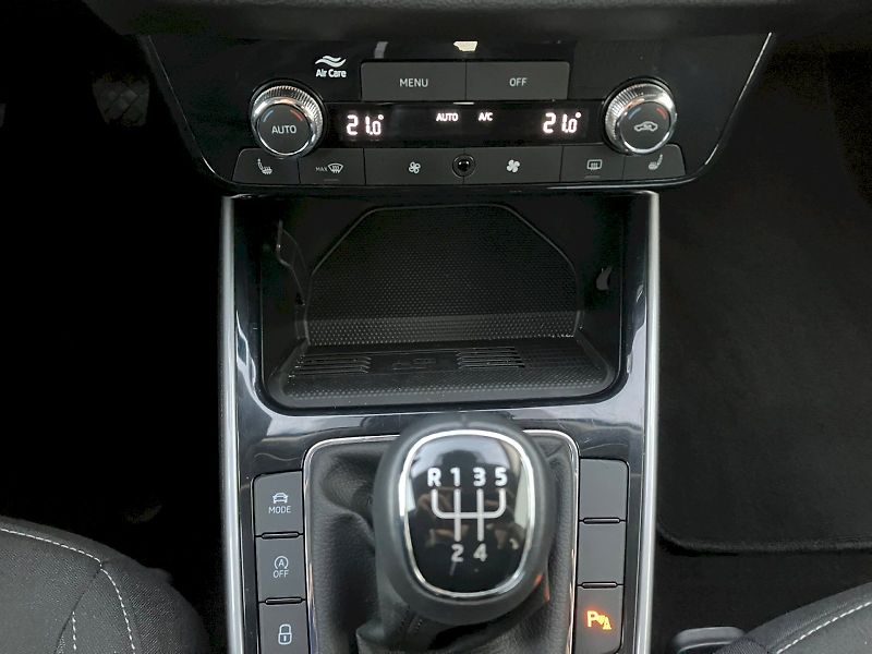 Škoda Fabia (2024) TOP SELEC TS 70/1.0 M5F - fotka 19 z 28