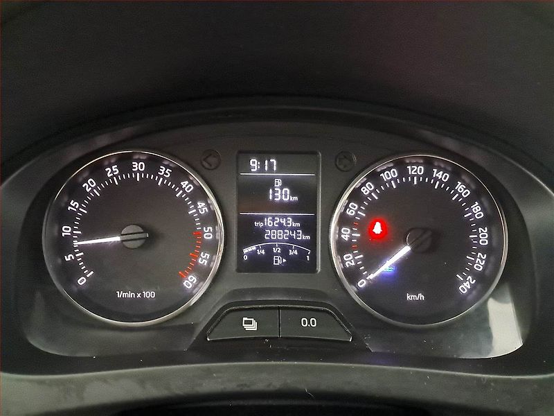 Škoda Rapid (2014) Spaceback 1.6 TDI - fotka 11 z 16