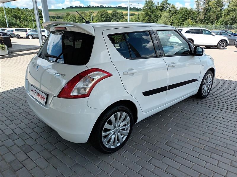 Suzuki Swift 1,2 ČR,1MAJ,SERVISKA,AUTOMAT - fotka 5 z 39