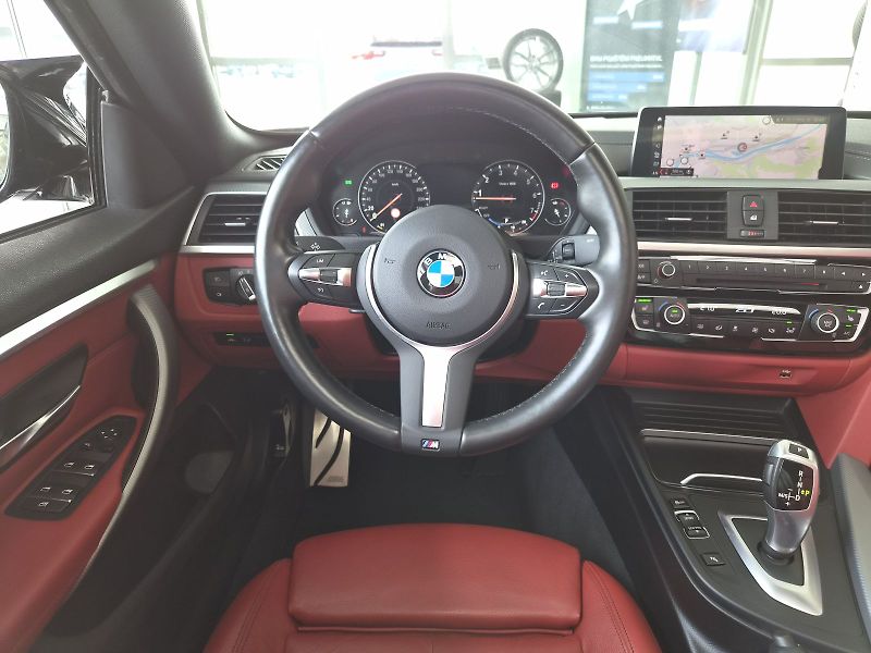 BMW Řada 4 440i xDrive - fotka 21 z 28