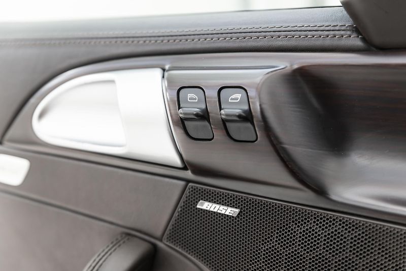 Porsche 911 911 Turbo Coupé*Bose - fotka 43 z 51