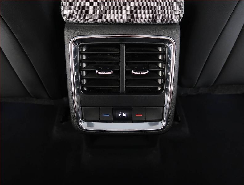 Škoda Enyaq (2022) iV 80 (82 kWh), SoH 92% - fotka 26 z 31