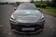 Auto na vodíkový pohon Toyota Mirai druhé generace, 18. května 2023, Ostrava.
