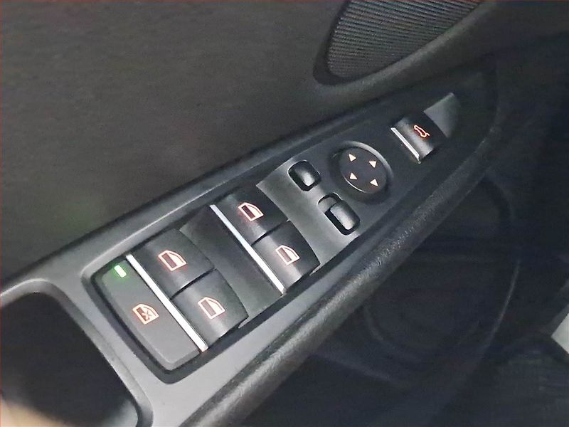 BMW X5 (2014) M Paket xDrive30d, 4X4 - fotka 16 z 19