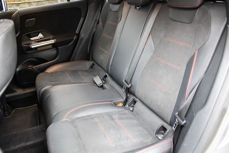 Mercedes-Benz GLA - fotka 15 z 22