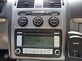 Volkswagen Touran 2,0i KLIMA ECOFUEL  - náhled 13