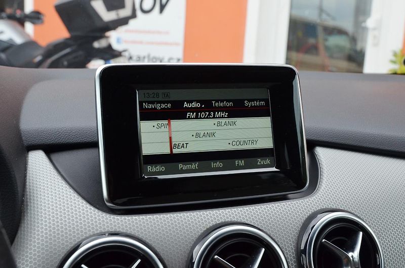 Mercedes-Benz Třídy B (2014) B 180 CDi / NAVI / Bi-XENON - fotka 28 z 32