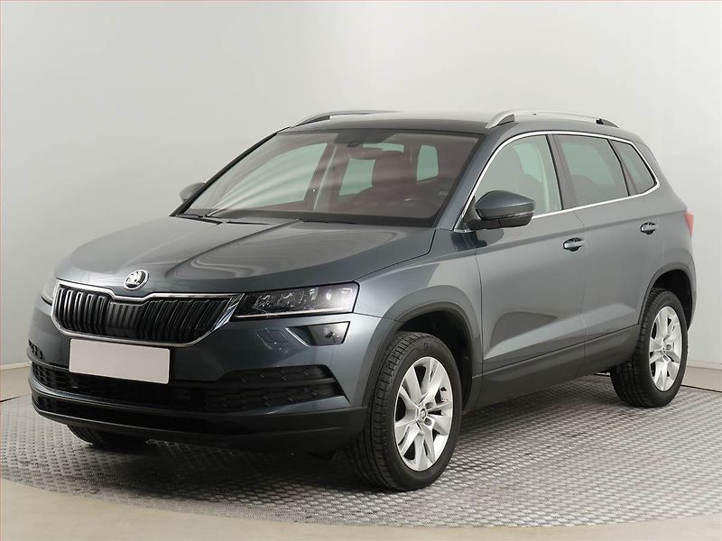 Škoda Karoq (2021) Style 1.5 TSI - fotka 2 z 20