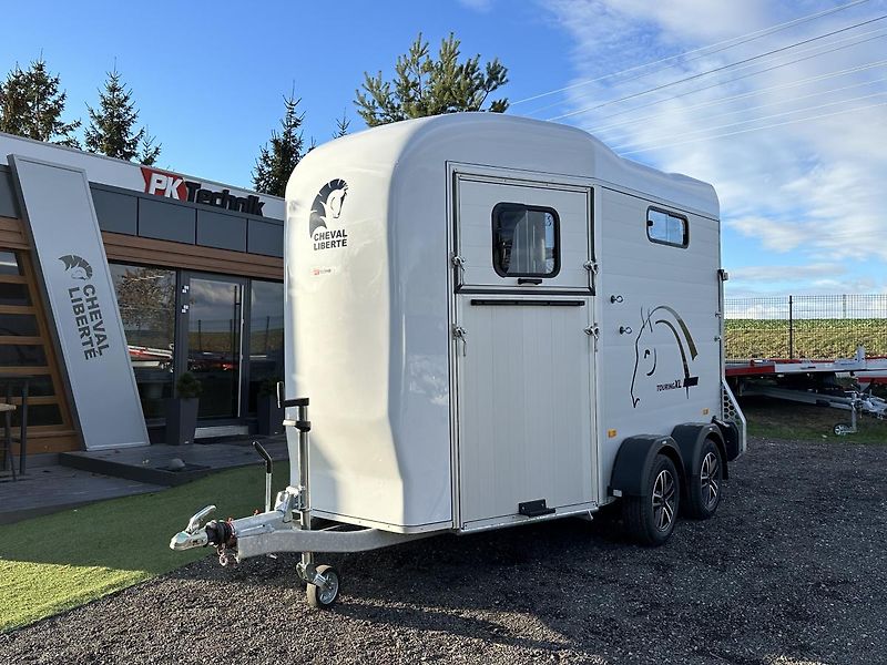 Cheval Liberté (2026) Touring XL, BÍLÝ  - fotka 2 z 37