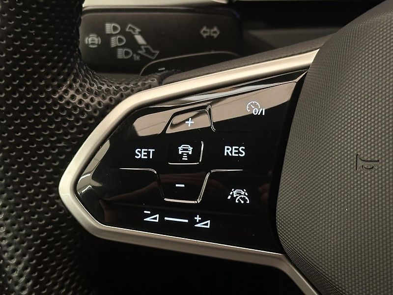 Volkswagen Arteon (2021) R-LINE 2.0 TDi SCR DSG 110 kW. - fotka 18 z 29