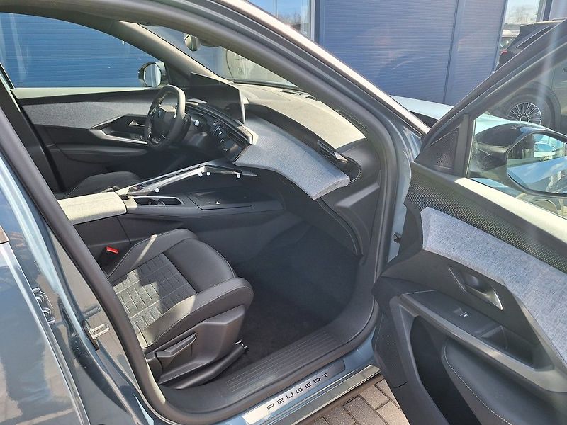 Peugeot 5008 (2026) GT Hybrid 145 e-DCS6 - fotka 19 z 20