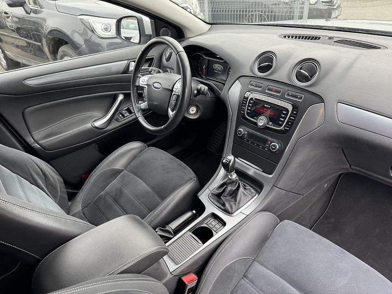 Ford Mondeo 1,6EcoBoost Titanium Plus, ČR - fotka 10 z 23