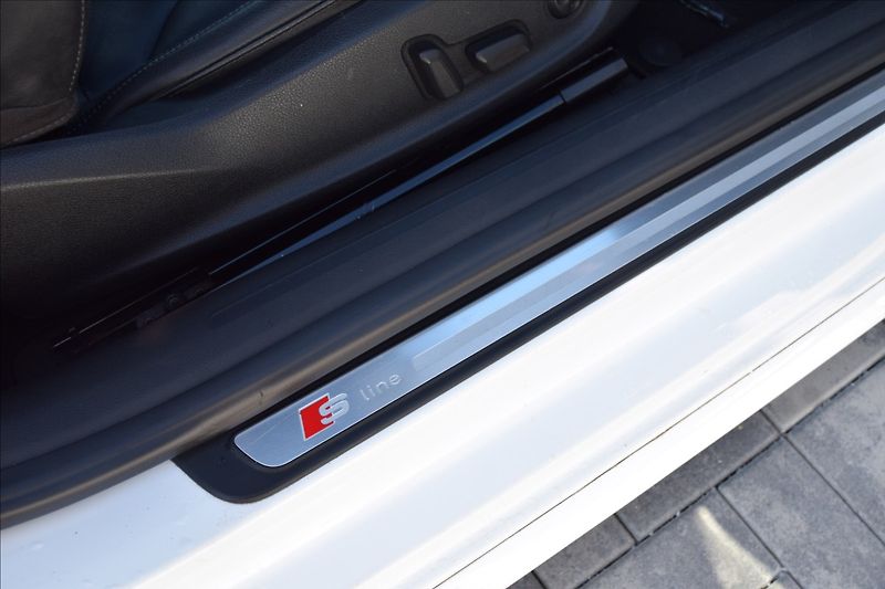 Audi A5 3,0 TDI 176KW S-LINE ALU SERVI - fotka 48 z 48